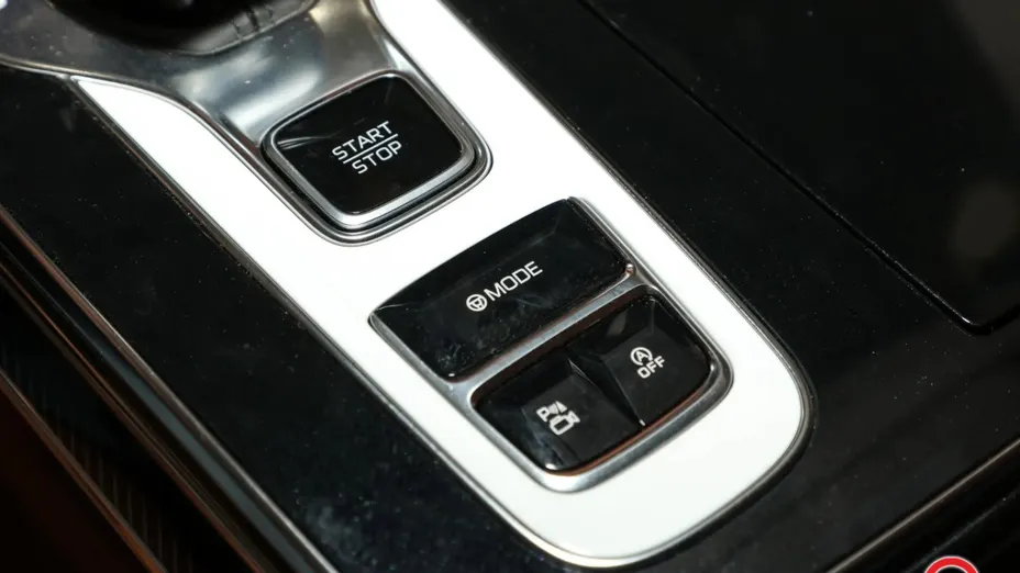 HONGQI H9 -
