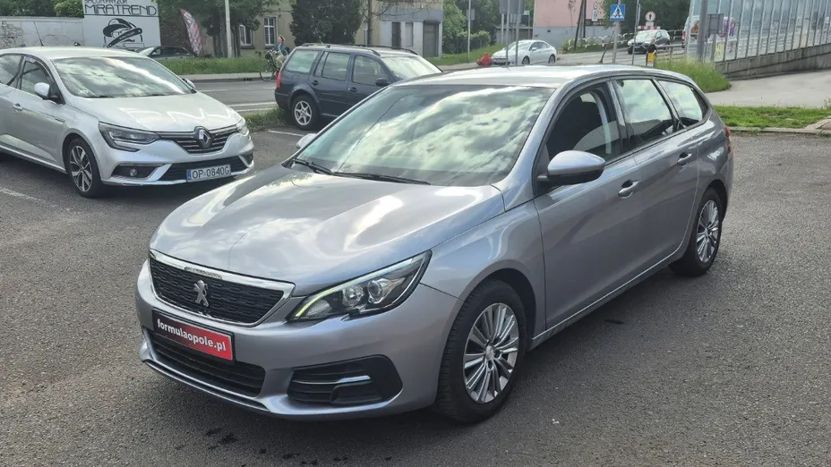 PEUGEOT 308 -
