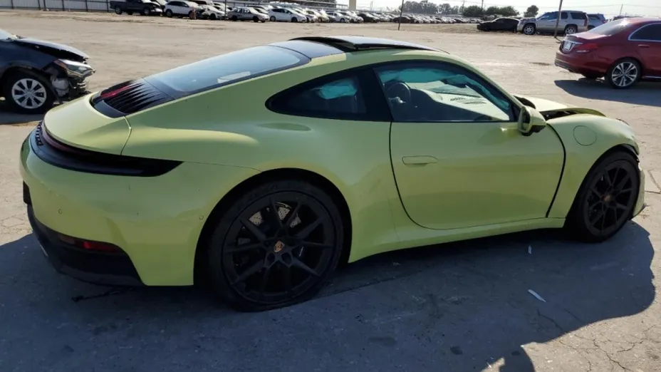 PORSCHE 911 -