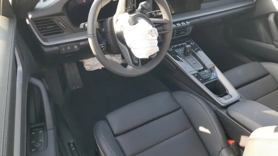 PORSCHE 911 -