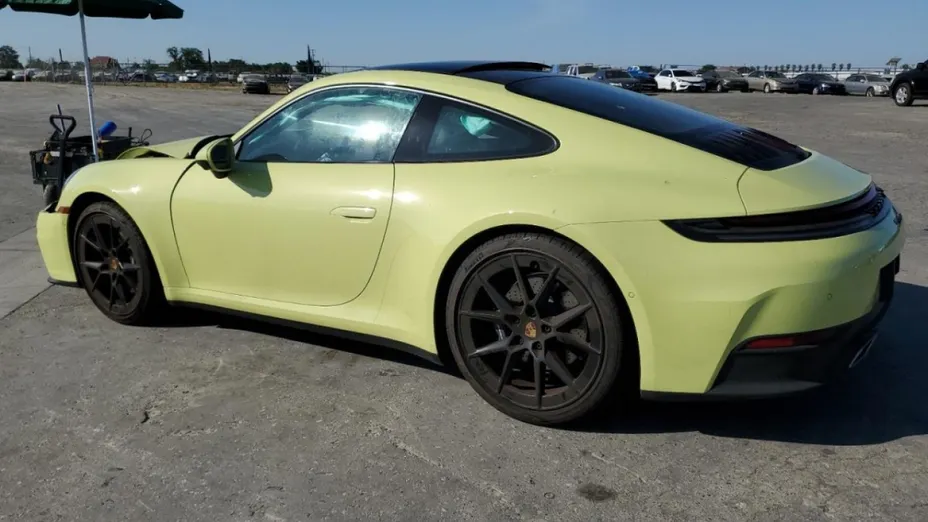 PORSCHE 911 -