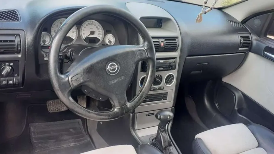 OPEL Astra -