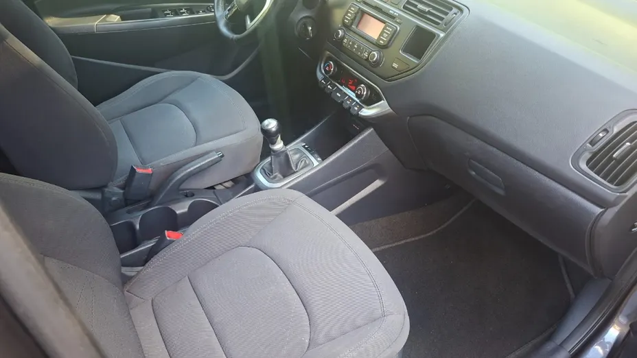 KIA Rio -