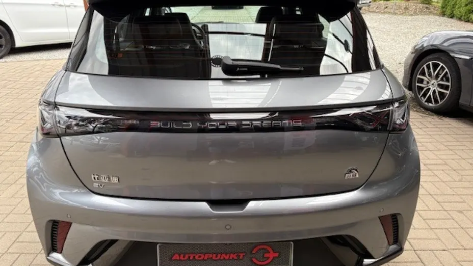BYD Dolphin -
