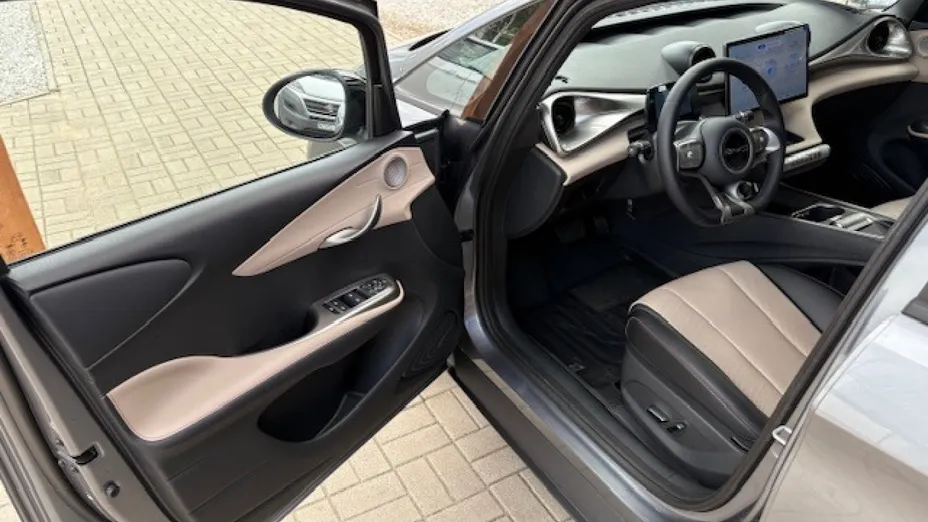 BYD Dolphin -