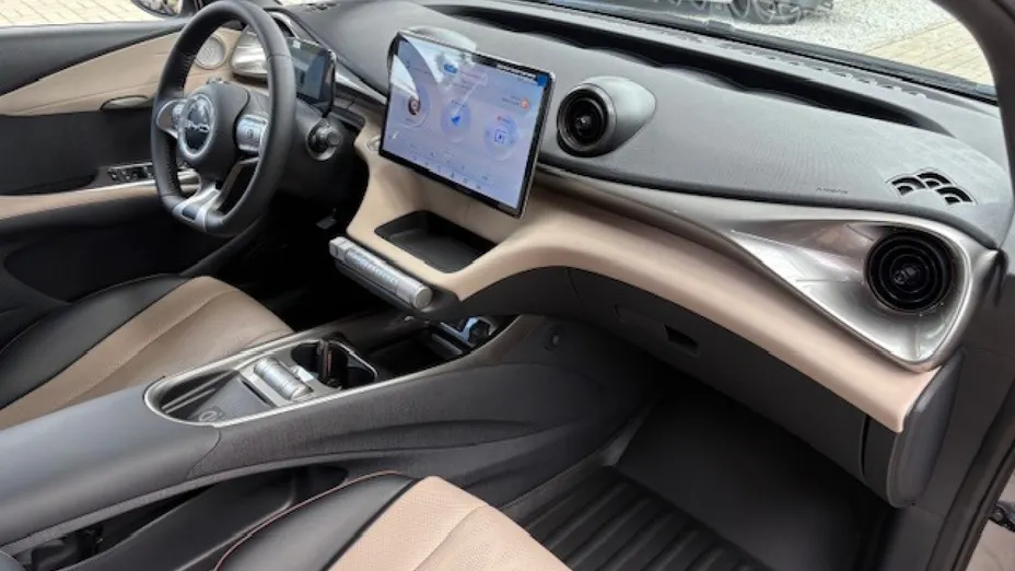 BYD Dolphin -