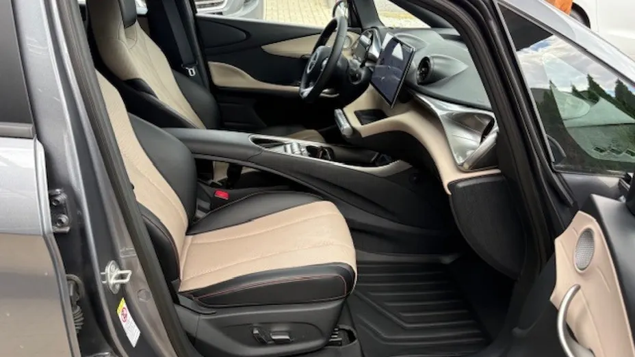 BYD Dolphin -