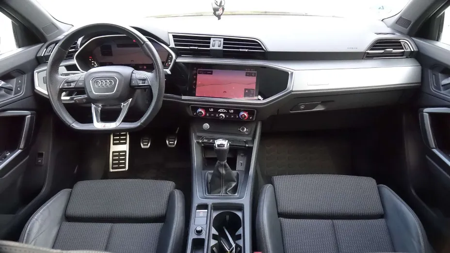AUDI Q3 -