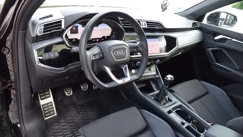 AUDI Q3 -