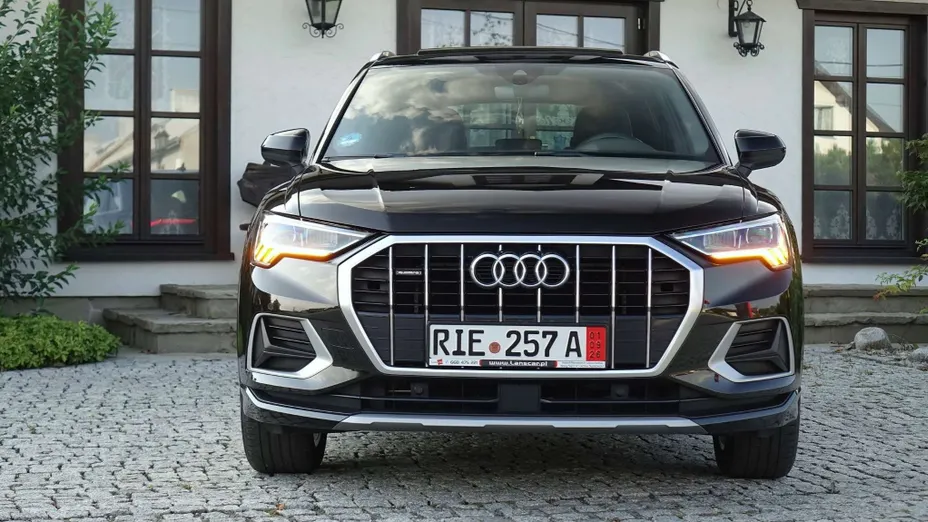 AUDI Q3 -