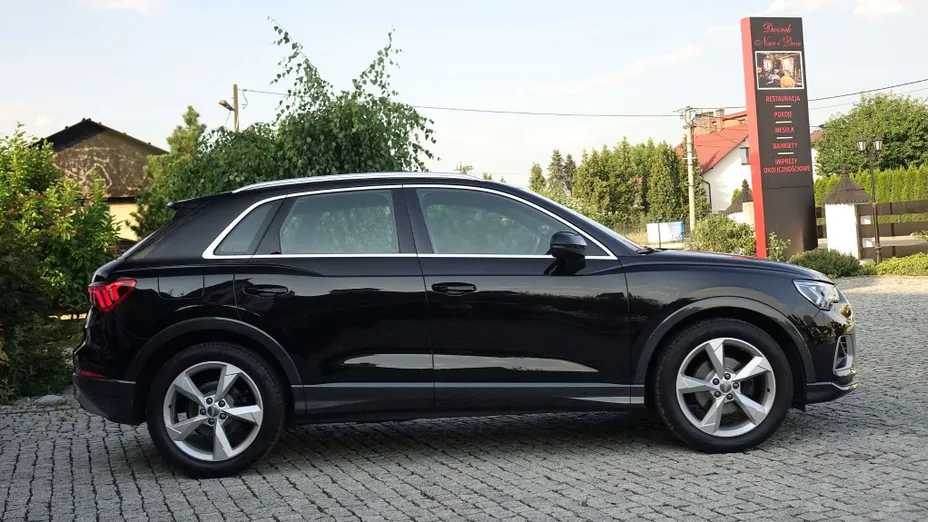 AUDI Q3 -