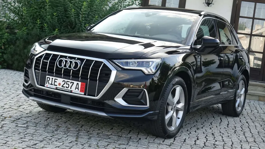 AUDI Q3 -