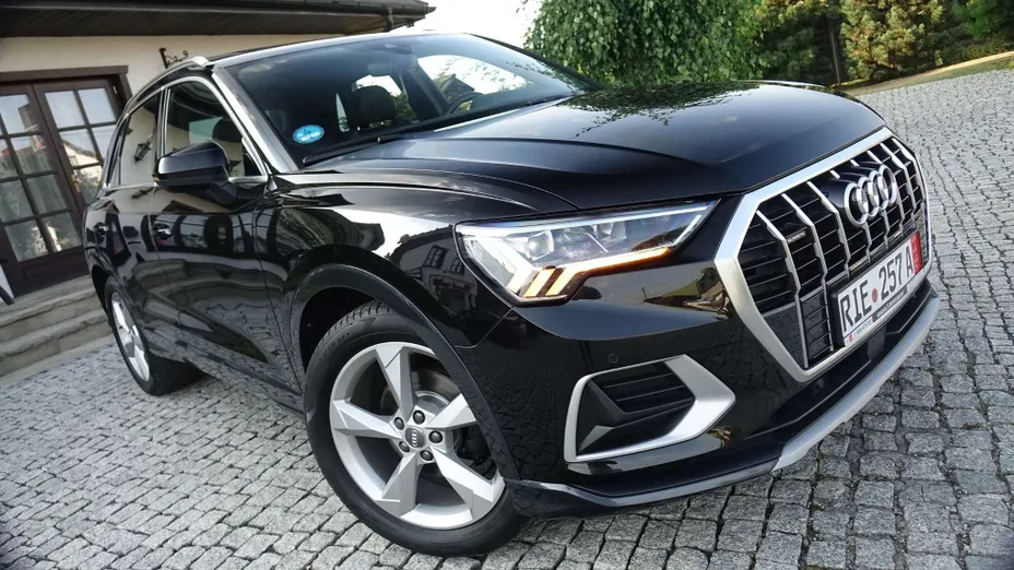 AUDI Q3 -