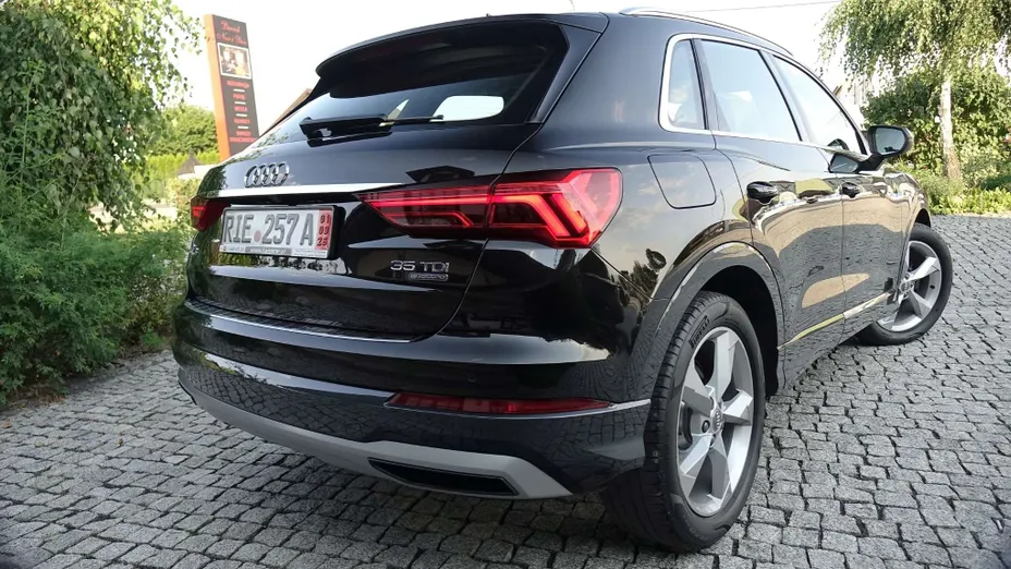 AUDI Q3 -