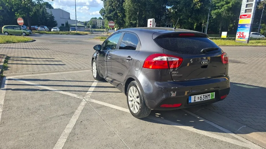 KIA Rio -