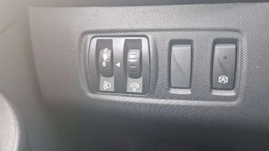 RENAULT Clio -