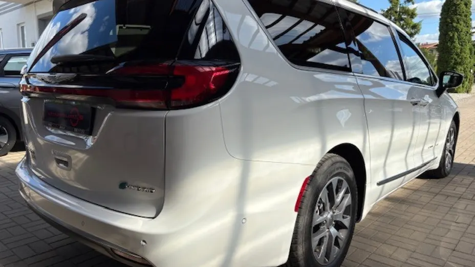 CHRYSLER Pacifica -