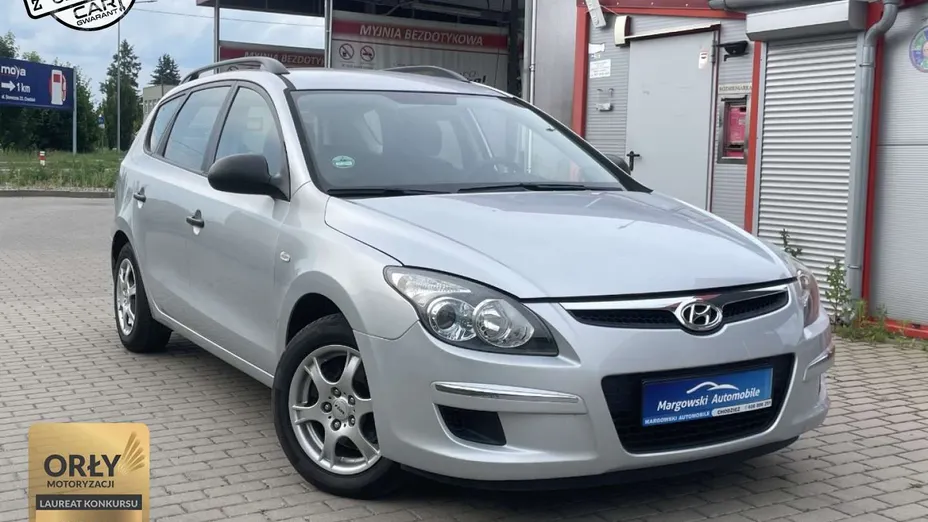 HYUNDAI i30 -