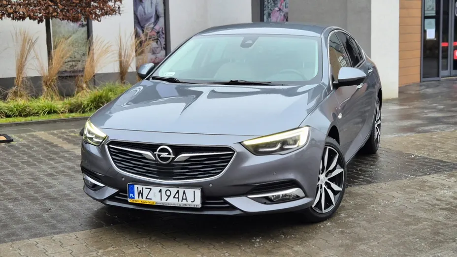 OPEL Insignia -