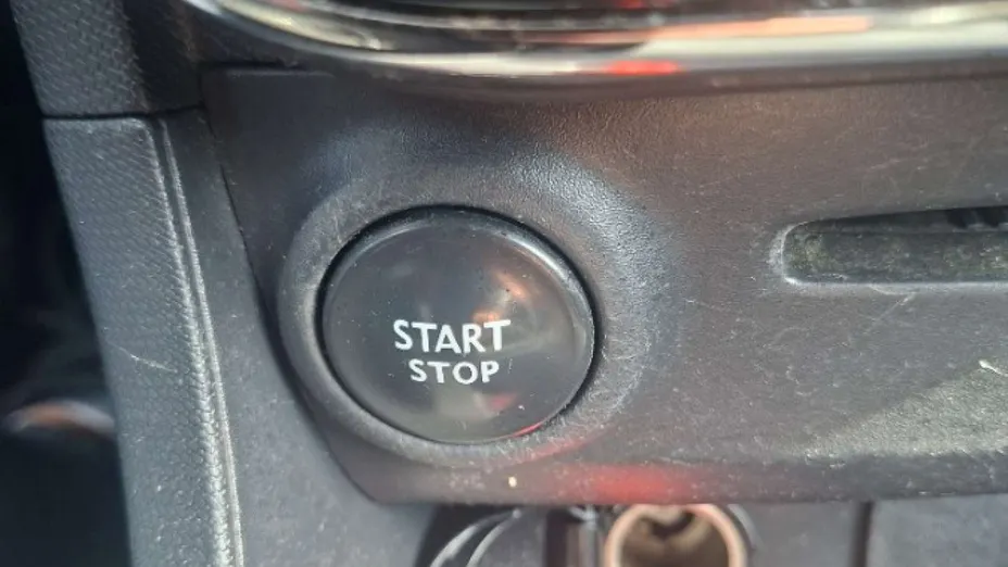 RENAULT Clio -