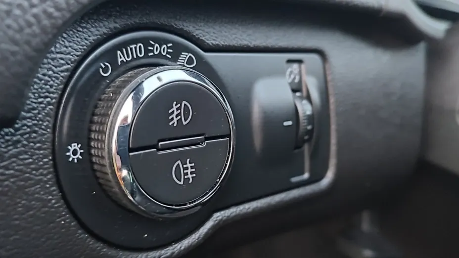 OPEL Insignia -