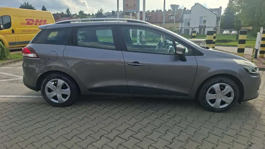 RENAULT Clio -