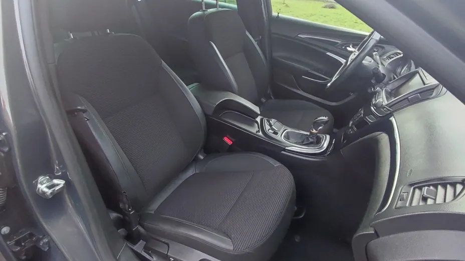 OPEL Insignia -