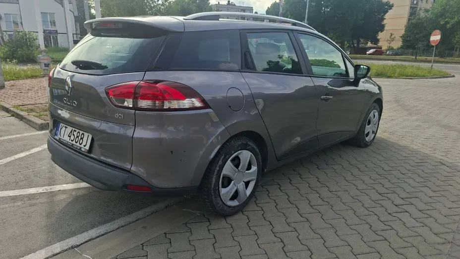 RENAULT Clio -