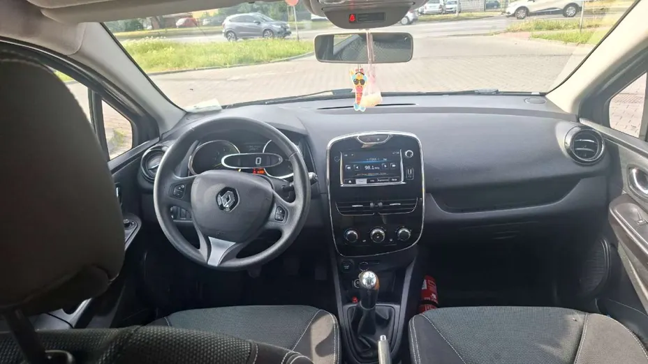 RENAULT Clio -