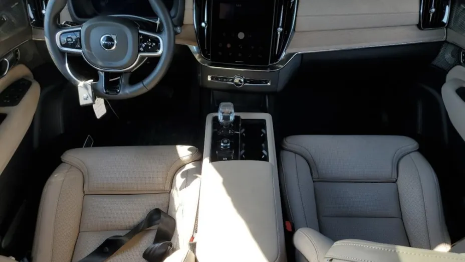 VOLVO XC90 -