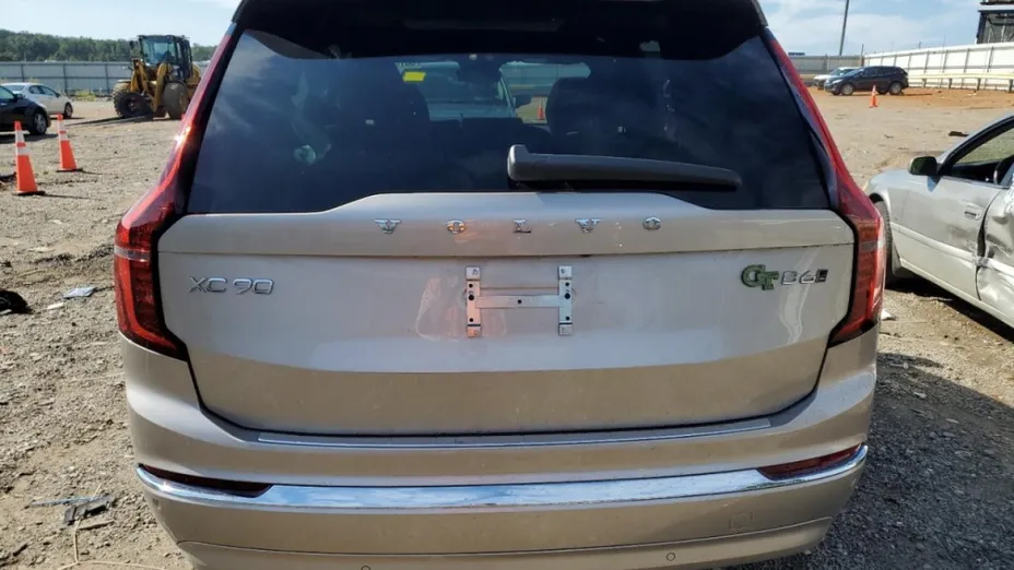 VOLVO XC90 -