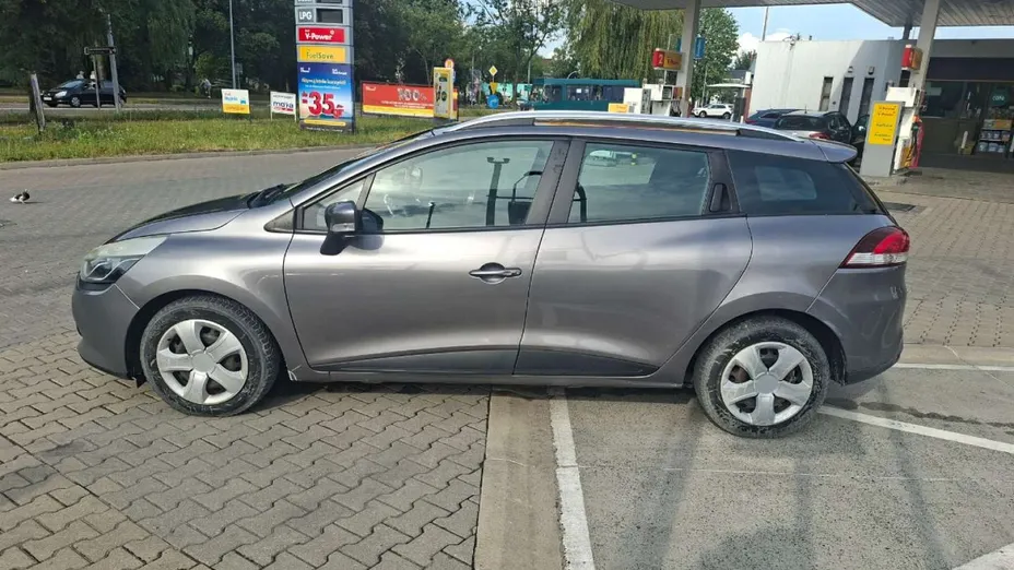 RENAULT Clio -