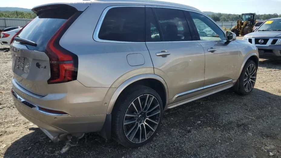 VOLVO XC90 -