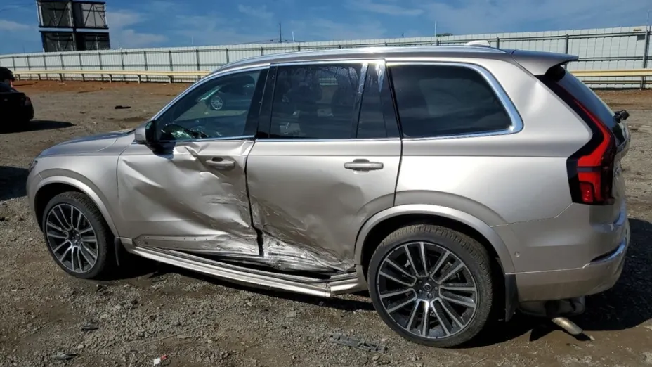 VOLVO XC90 -