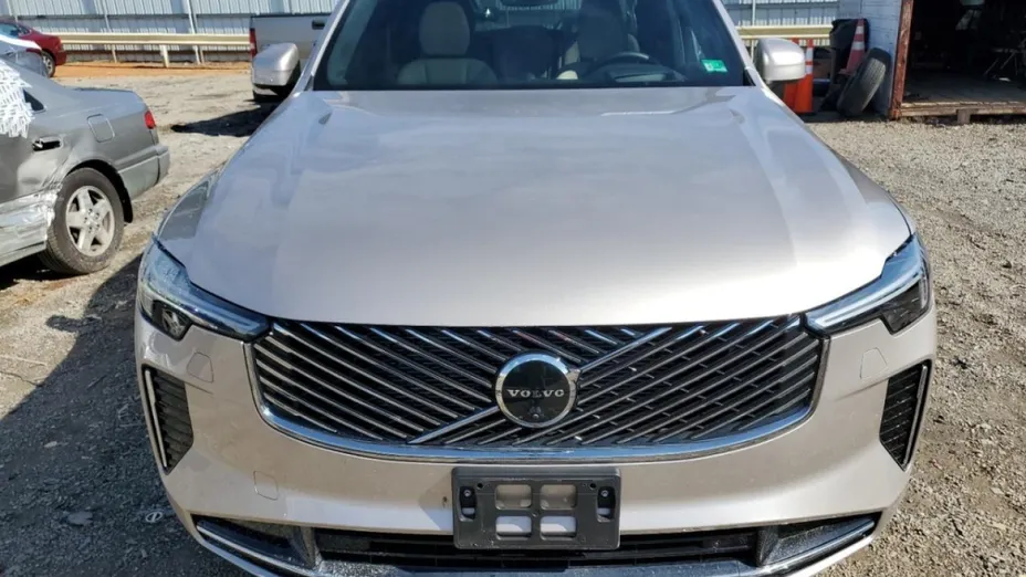 VOLVO XC90 -
