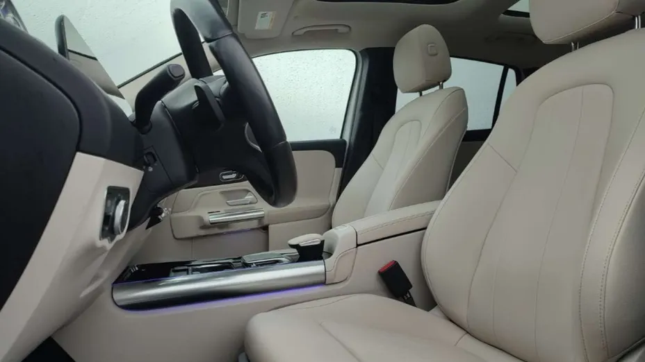 MERCEDES-BENZ GLA -