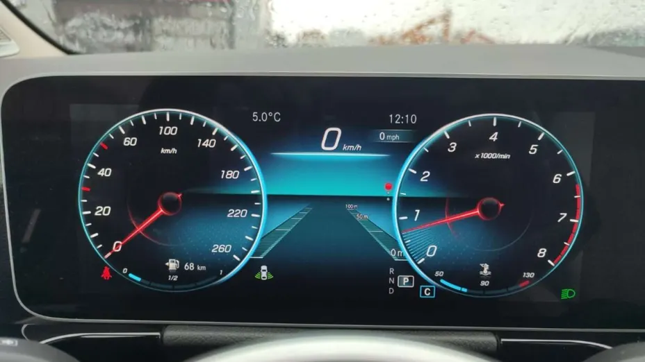 MERCEDES-BENZ GLA -