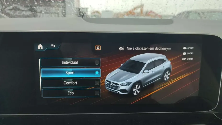 MERCEDES-BENZ GLA -