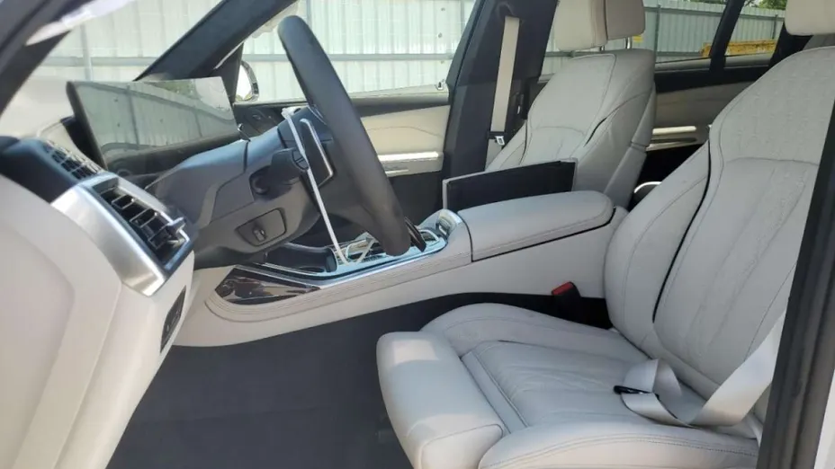 BMW X7 -