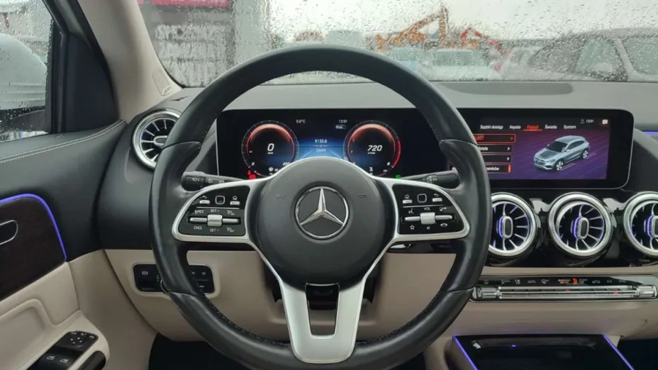 MERCEDES-BENZ GLA -