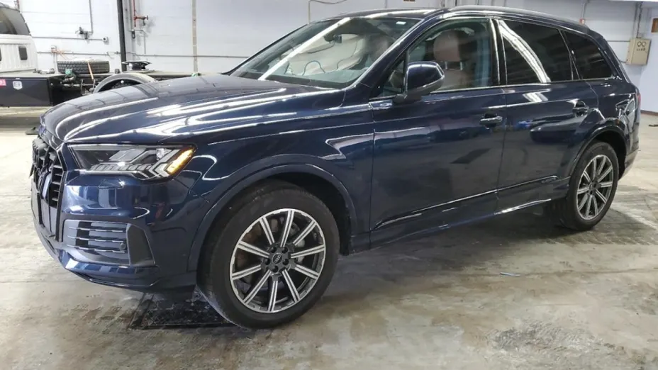 AUDI Q7 -