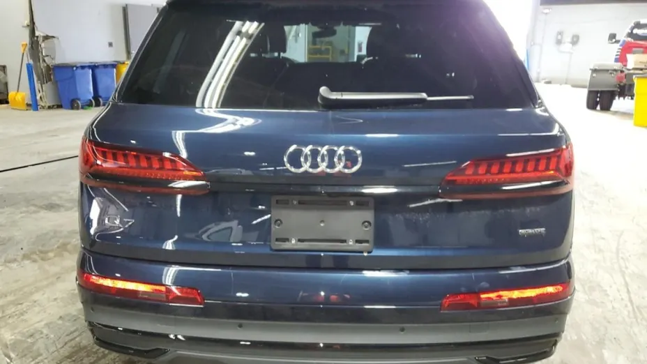 AUDI Q7 -