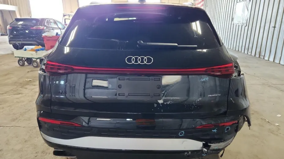 AUDI Q5 -