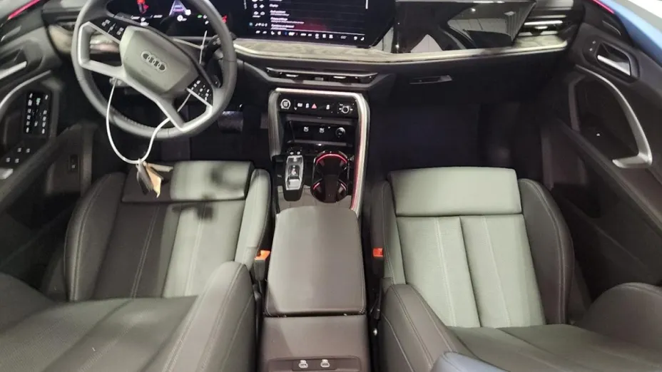 AUDI Q5 -