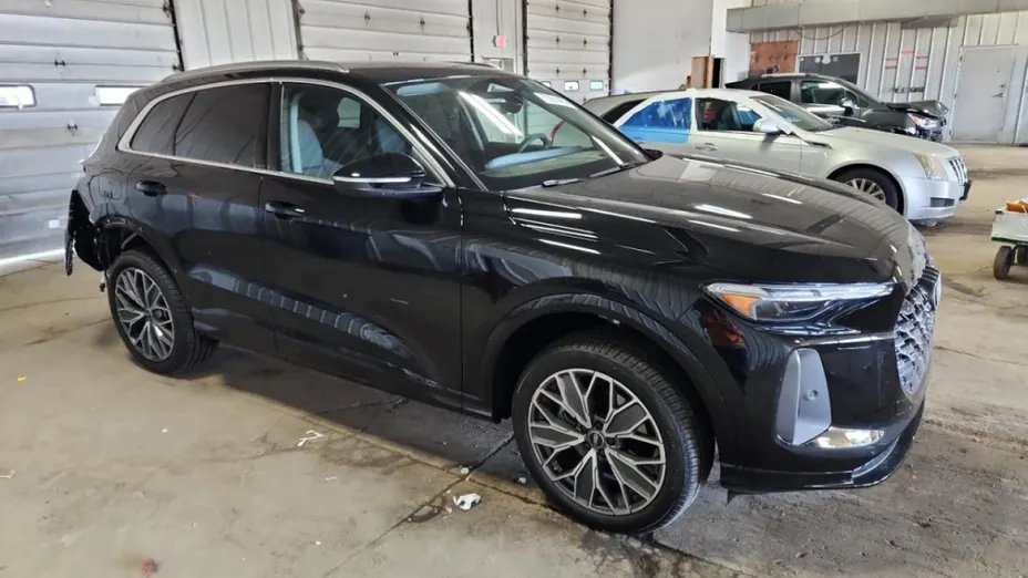AUDI Q5 -