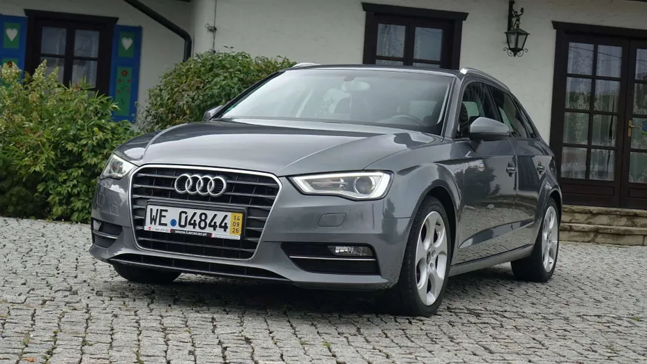 AUDI A3 Sportback -