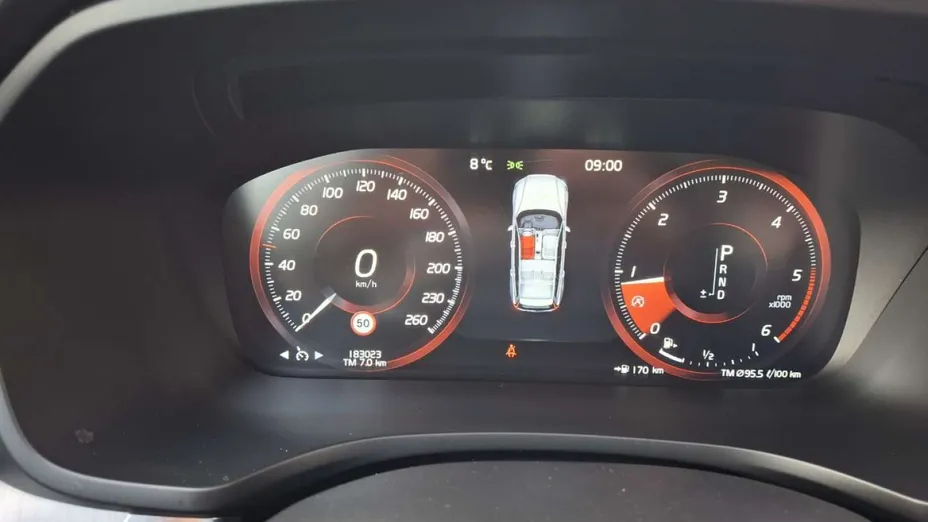 VOLVO V60 -