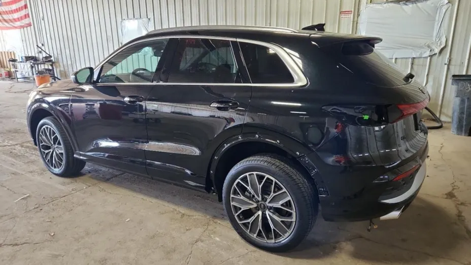 AUDI Q5 -