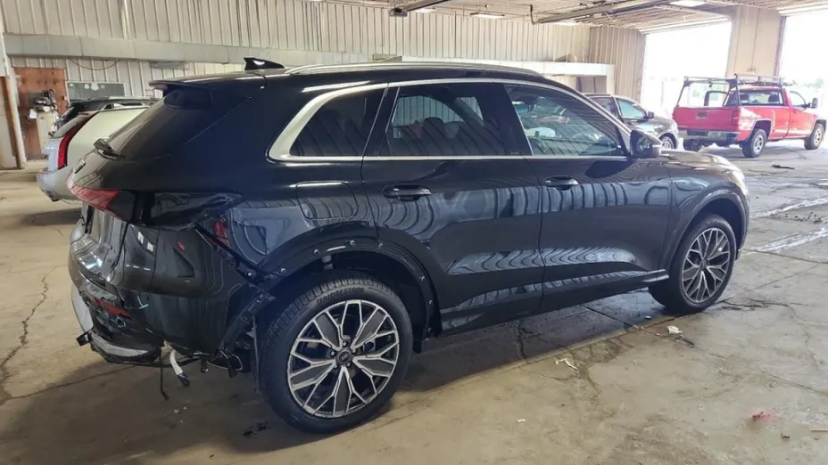 AUDI Q5 -