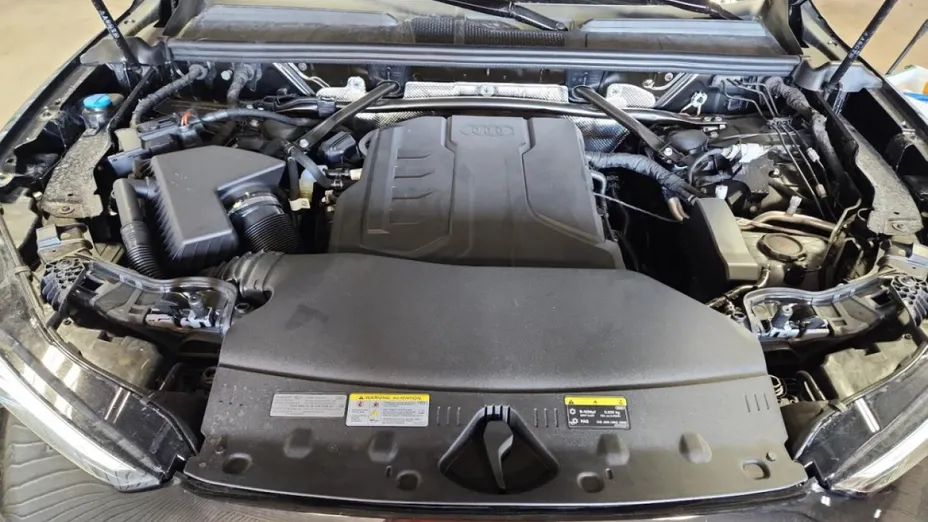 AUDI Q5 -